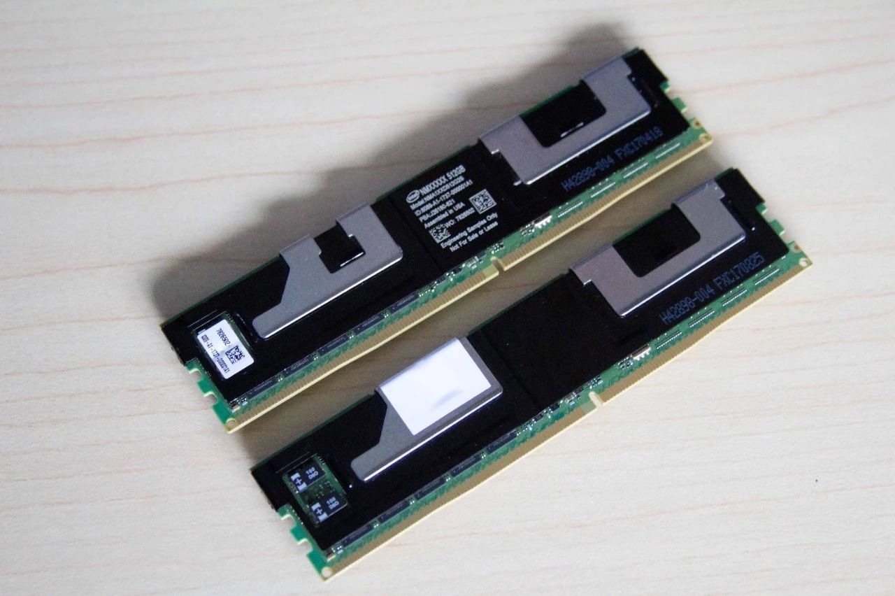 ddr4 4g和ddr3 8g DDR4 4GB VS DDR3 8GB：内存模块大PK！速度悬念揭晓  第1张