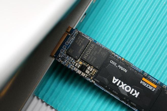 SSD接口大比拼：SATA vs. NVMe，你选谁？  第1张