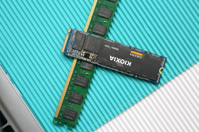 SSD接口大比拼：SATA vs. NVMe，你选谁？  第7张