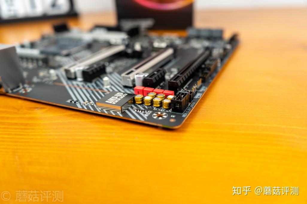 黑金搭配，稳定强劲！技嘉B150M DDR3主板全面解析  第4张