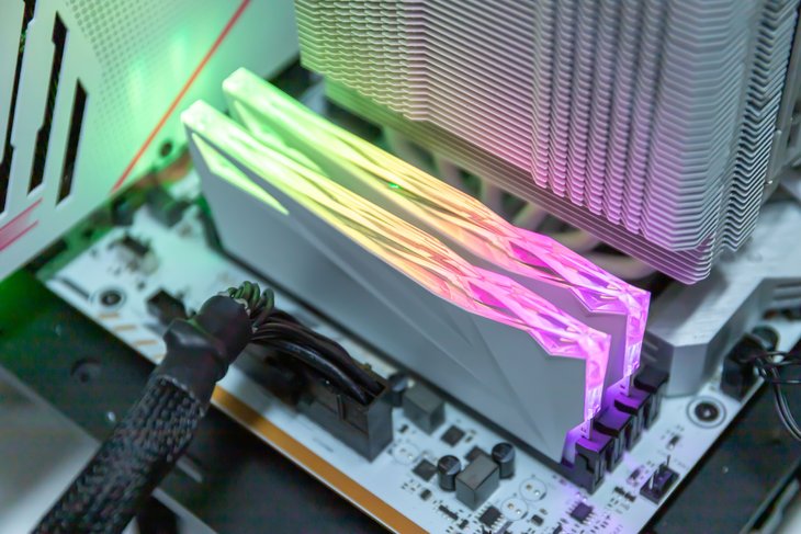 DDR5 内存：科技界新星，内存技术的质的飞越与惊人单条最高支持容量  第1张