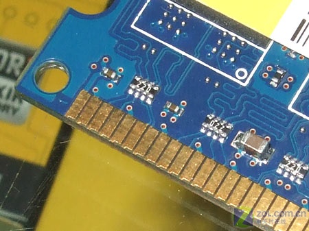 DDR3 内存条中 PCB 板厚度的奥秘：影响计算机性能的关键因素  第8张