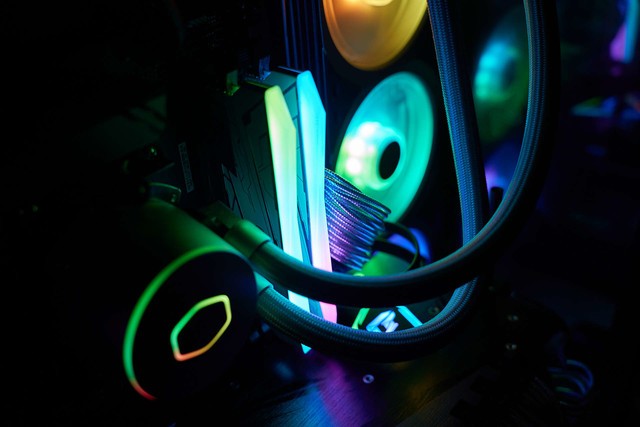速度与激情：七彩虹 DDR4 8G 内存，电脑的核心部件与忠实伙伴  第9张