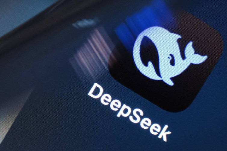 中国DeepSeek遭美全方位打压，因其能力远超OpenAI？  第4张