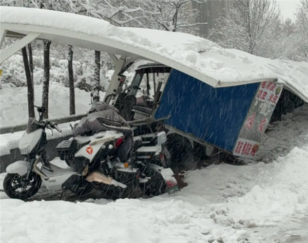 暴雪突袭山东河南，你的爱车安全吗？这些避险技巧你必须知道  第2张