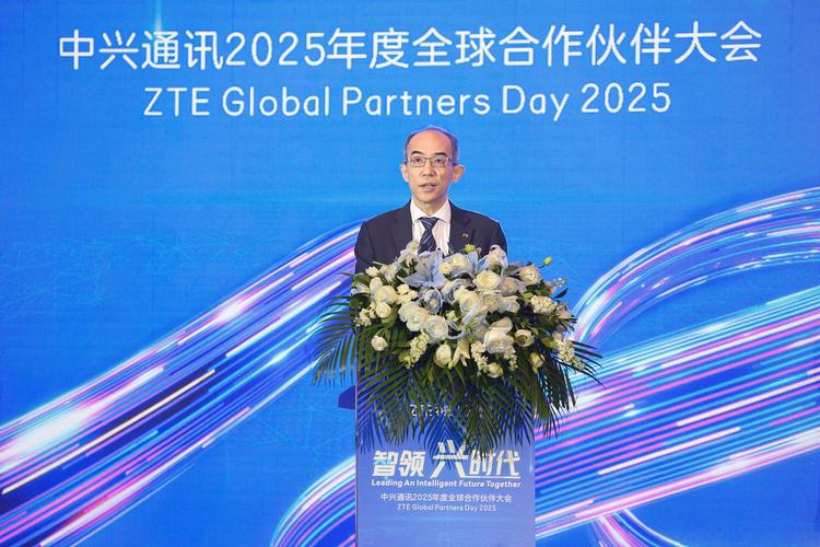 中兴通讯2025年世界移动通信大会震撼首发！AI终端革新未来，你准备好了吗？  第11张