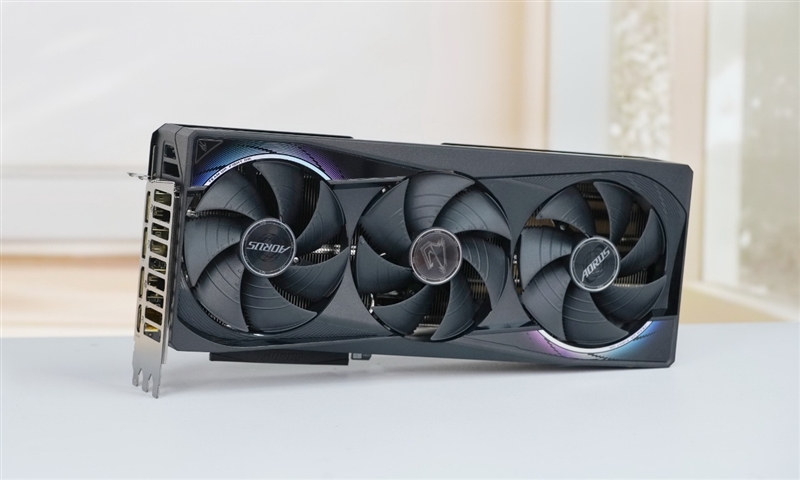 RTX 5070真的能让主流玩家满意吗？DLSS 4技术究竟有多强大  第4张