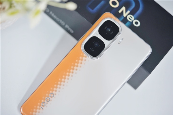 iQOO Neo10S Pro+震撼来袭！7000mAh超大电池你准备好了吗？  第10张