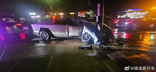 特斯拉Cybertruck车祸后报废，车主为何反而感谢特斯拉？  第7张