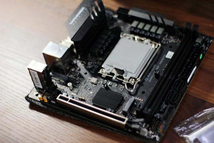 铭瑄挑战者H810ITX WIFI主板上市，性能提升与便捷调试体验，仅749元  第13张