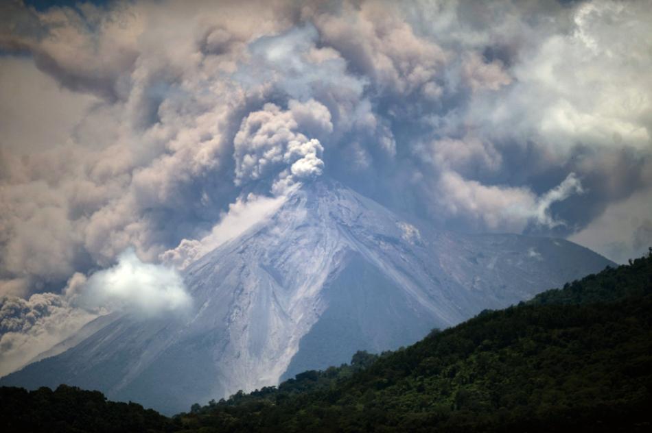 危地马拉富埃戈火山大爆发！3万居民紧急撤离，你了解这座火山的威力吗？