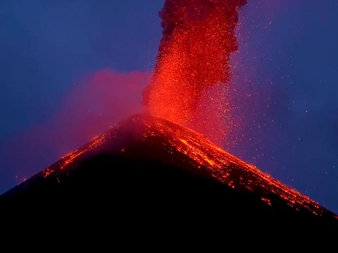 危地马拉富埃戈火山大爆发！3万居民紧急撤离，你了解这座火山的威力吗？  第8张