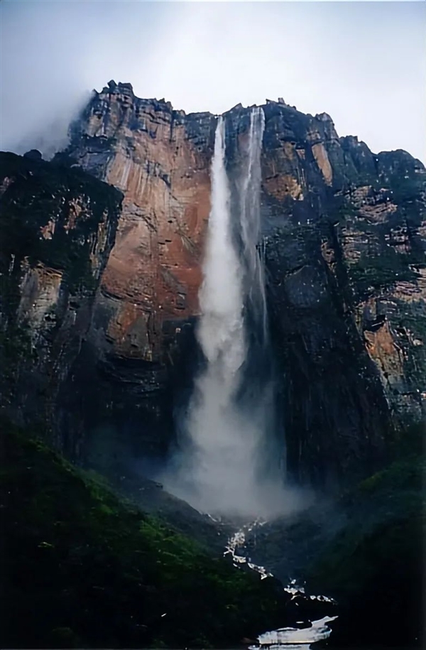 你见过雨林中的空中岛屿吗？揭秘委内瑞拉神秘平顶山的惊人真相  第3张