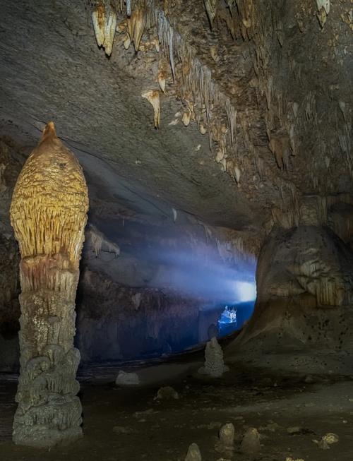 你见过雨林中的空中岛屿吗？揭秘委内瑞拉神秘平顶山的惊人真相  第10张