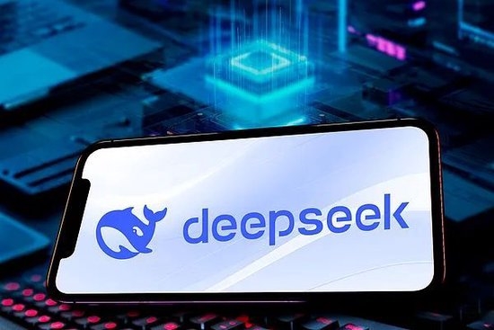 DeepSeek凭什么以139人团队撼动AI巨头？国产之光背后的秘密揭晓  第2张