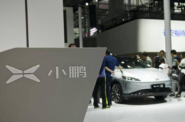 小鹏P7+如何逆袭特斯拉Model 3？揭秘2025年销量暴涨268%的惊人内幕  第15张