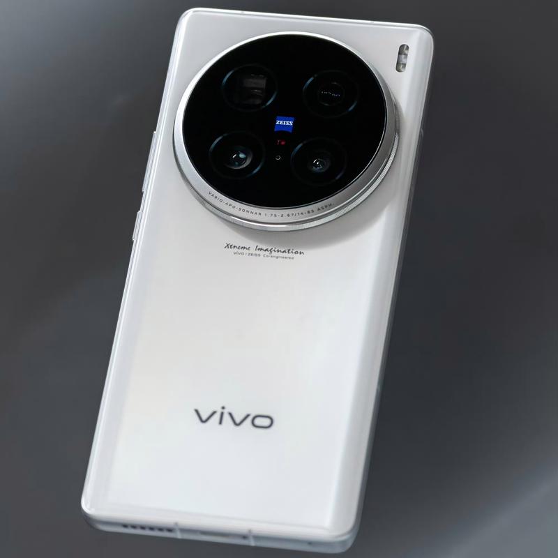 vivo X200 Ultra震撼登场！新一代影像霸主如何颠覆你的摄影体验？  第2张