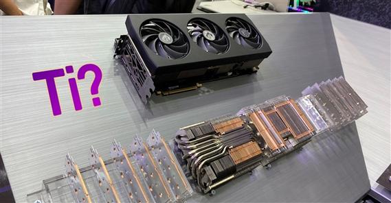 RTX 5090公版卡为何如此轻薄？揭秘NVIDIA新一代双流式散热器的惊人设计  第2张