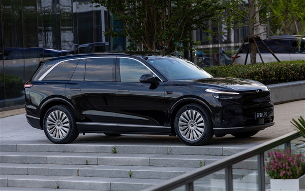 乐道品牌旗舰SUV L90即将发布！这气场竟不输路虎揽胜？  第2张