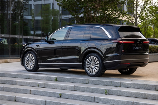 乐道品牌旗舰SUV L90即将发布！这气场竟不输路虎揽胜？  第3张