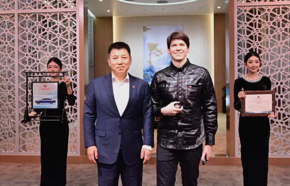 国产豪华车单台出口价 150 万美元！这价格纪录为何被刷新？  第4张
