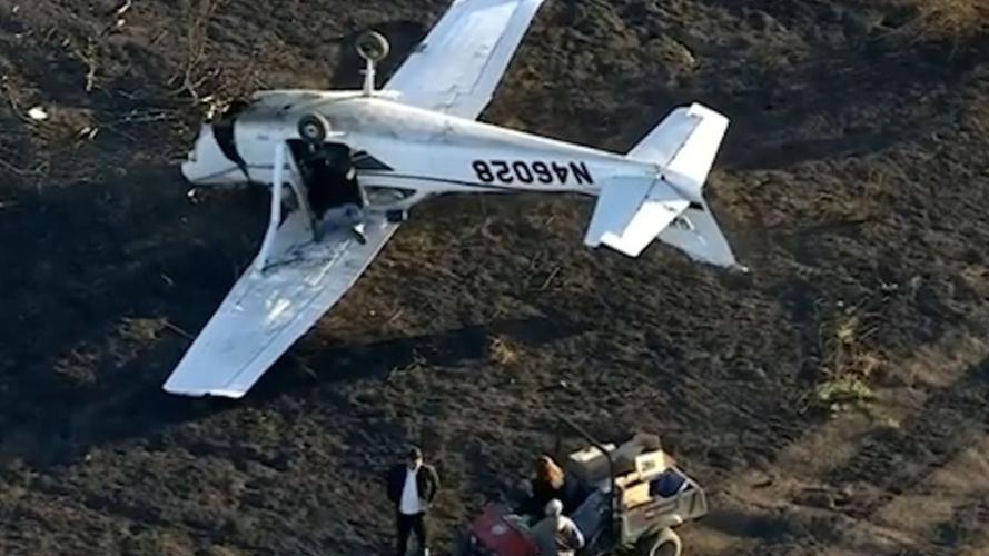 飞机侧翻、乘客倒挂逃生！达美航空坠机事件惊险全程曝光，你见过这样的硬着陆吗？  第4张