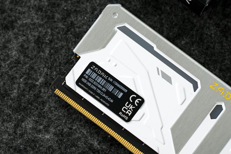 DDR5内存新突破！云彣神凝系列如何实现6000 MT/s频率与CL28时序的完美结合？  第2张