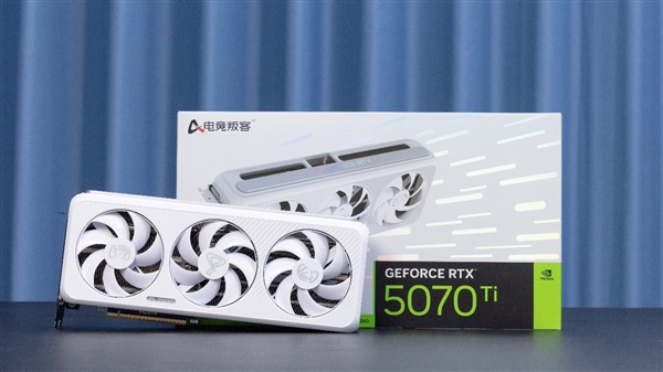 AX电竞叛客RTX 5070 Ti X3W：性能骇客的冷静输出，能否颠覆你的游戏体验？  第2张