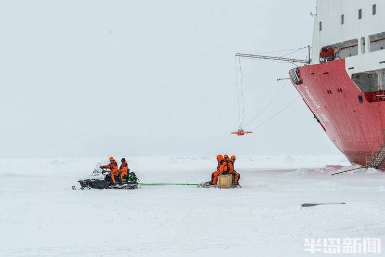 南极科考基地惊现暴力袭击！10人团队孤立无援，生死未卜，谁来拯救他们？  第6张