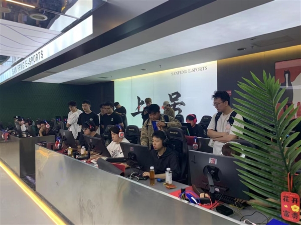 电竞风暴来袭！耕升全国网咖争霸赛夏季巡回赛激战正酣？  第6张