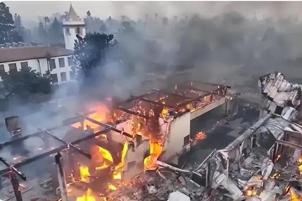 特朗普就职日临近，南加州山火却愈演愈烈！27人死亡，上万房屋被毁，本周还会更糟？  第8张