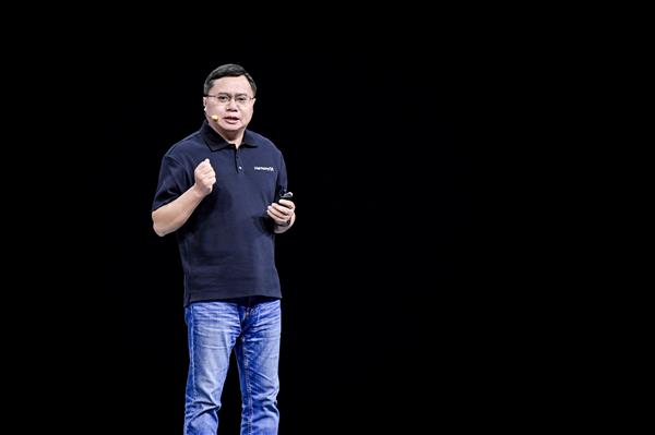 华为开发者大会2025开幕！HarmonyOS 6重大升级？这是要逆天？