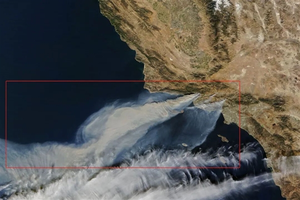 洛杉矶山火肆虐，27人死亡、1万栋房屋损毁！圣安娜风为何成为山林杀手？  第2张