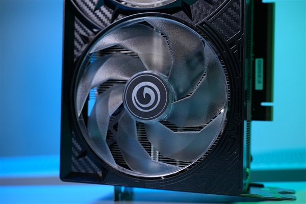 影驰GeForce RTX 5090 D大将首发！性能与外观究竟有多惊艳？  第6张