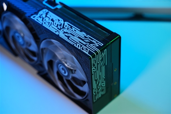 影驰GeForce RTX 5090 D大将首发！性能与外观究竟有多惊艳？  第7张