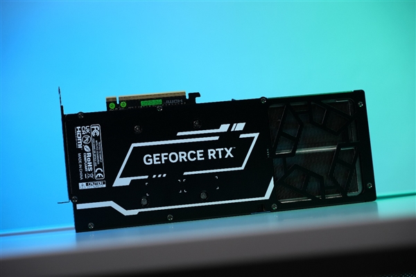 影驰GeForce RTX 5090 D大将首发！性能与外观究竟有多惊艳？  第9张